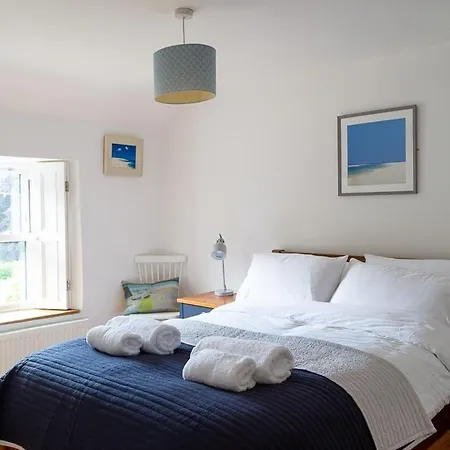 Charlestown Cottage, Woodburner, Gardens & Parking Charlestown (Cornwall)